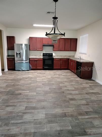 Image 4 of 10 For 2330 Avellino Avenue