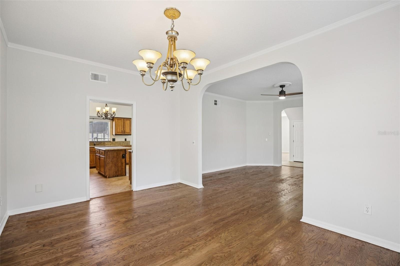 Image 14 of 58 For 14409 Stamford Circle