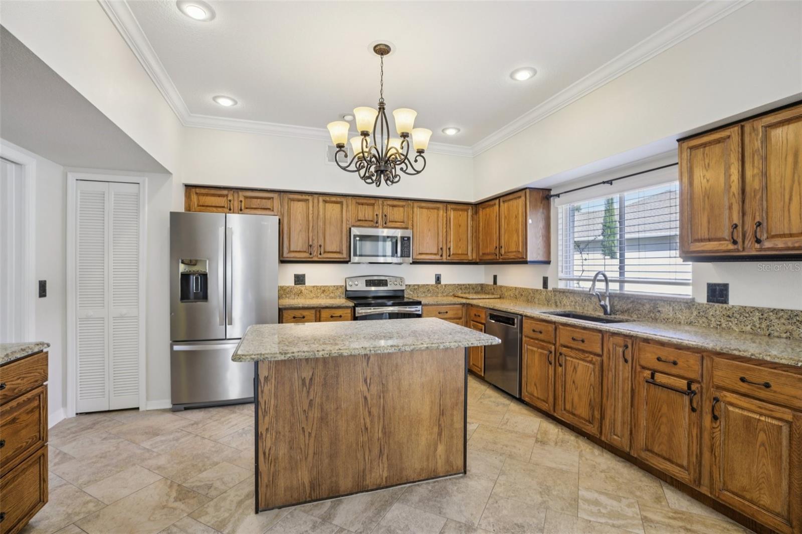 Image 20 of 58 For 14409 Stamford Circle