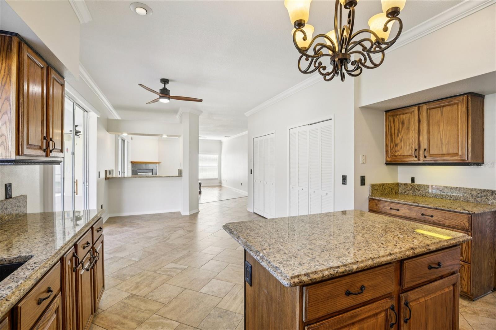 Image 22 of 58 For 14409 Stamford Circle