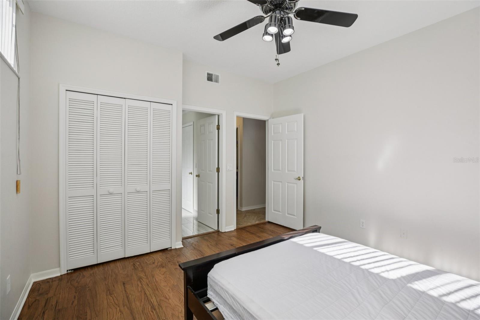 Image 29 of 58 For 14409 Stamford Circle