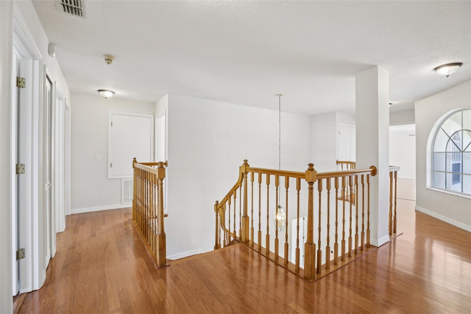 Image 33 of 58 For 14409 Stamford Circle