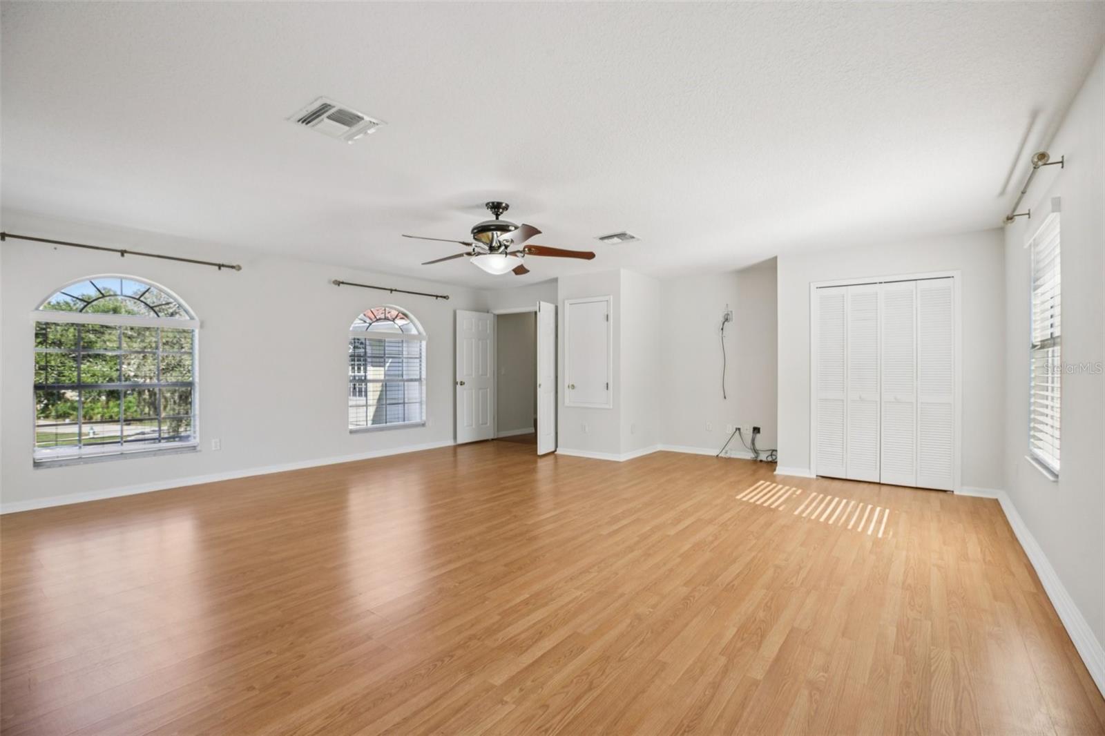 Image 35 of 58 For 14409 Stamford Circle