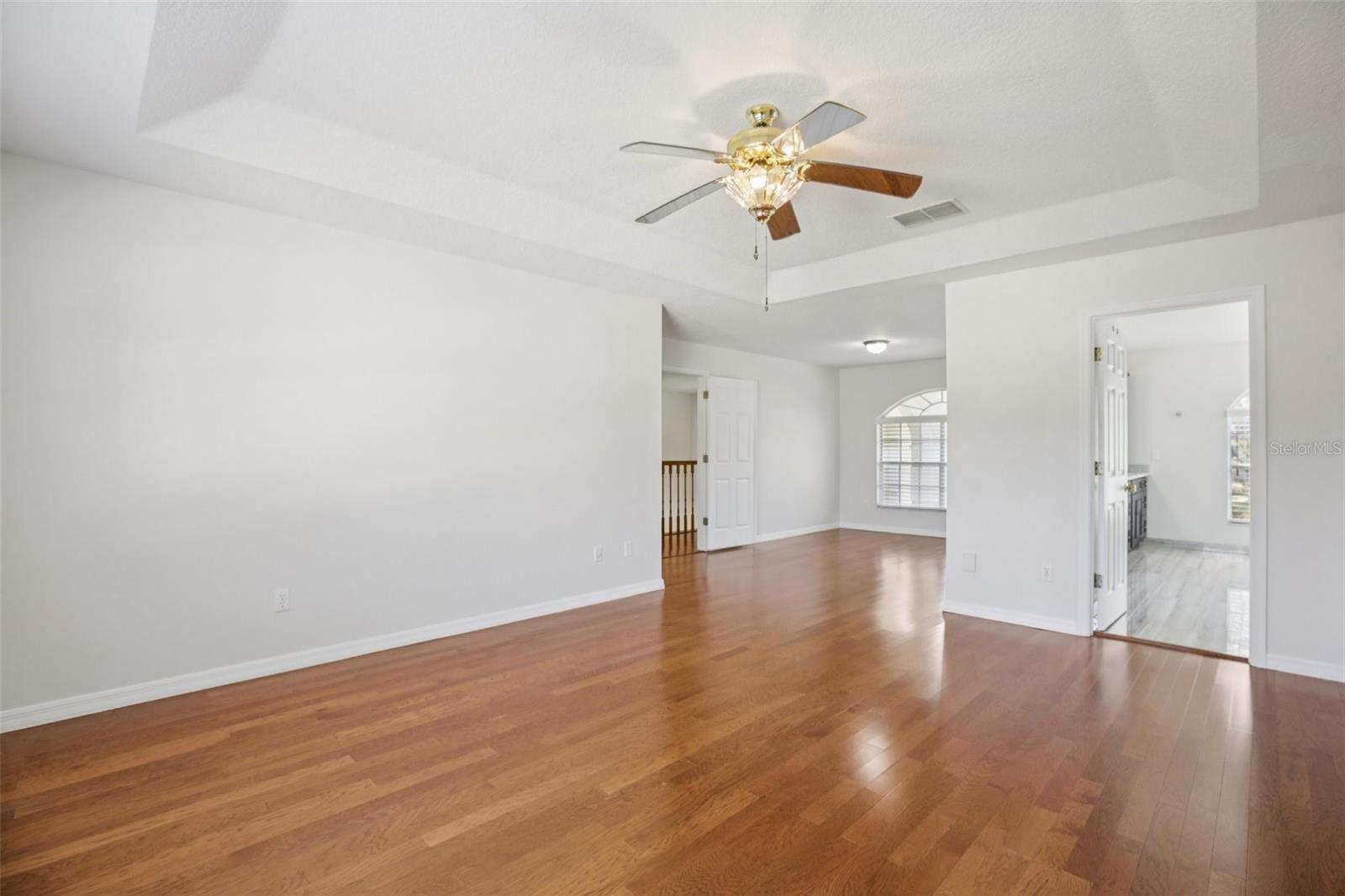 Image 38 of 58 For 14409 Stamford Circle