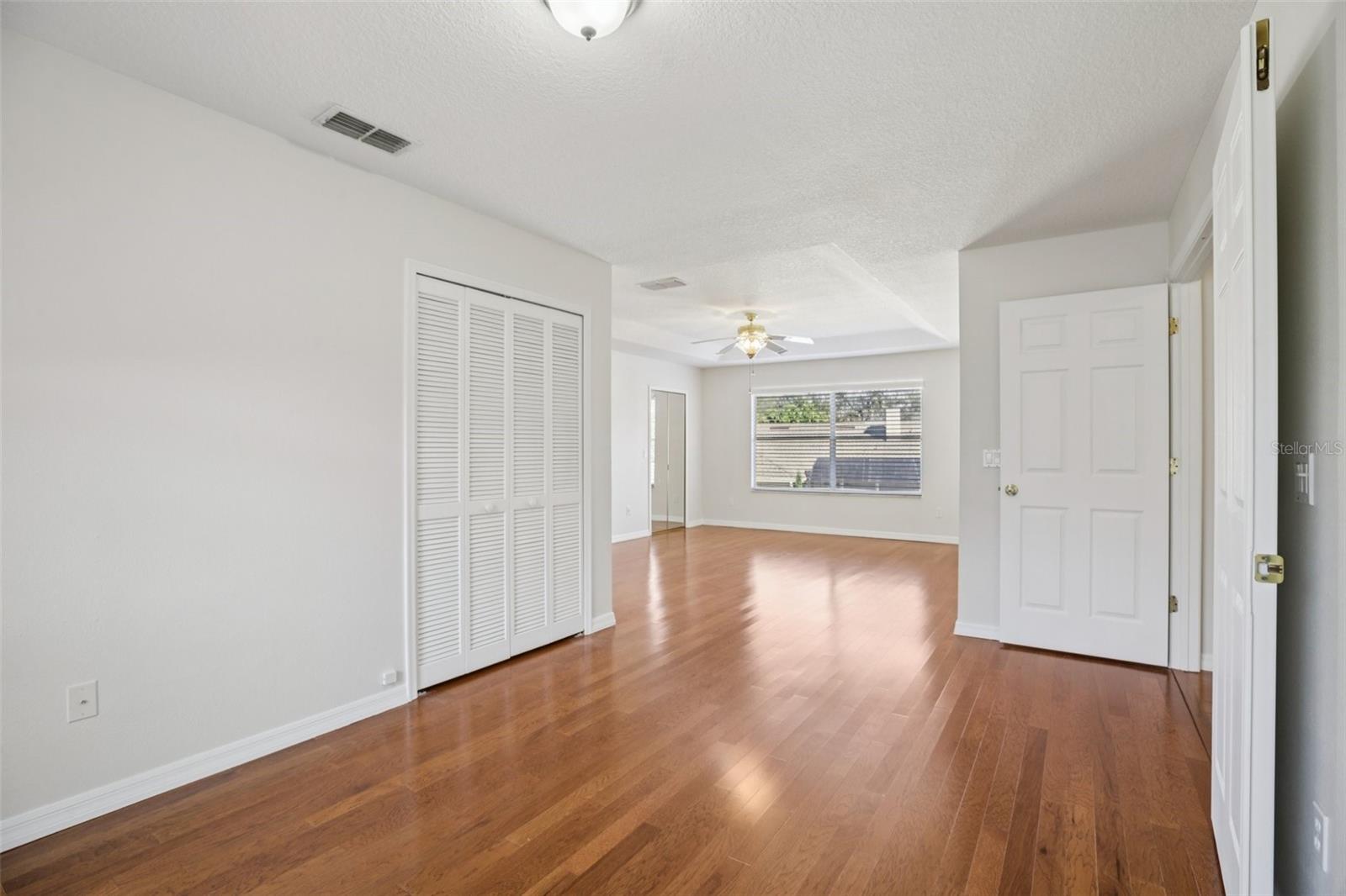 Image 39 of 58 For 14409 Stamford Circle