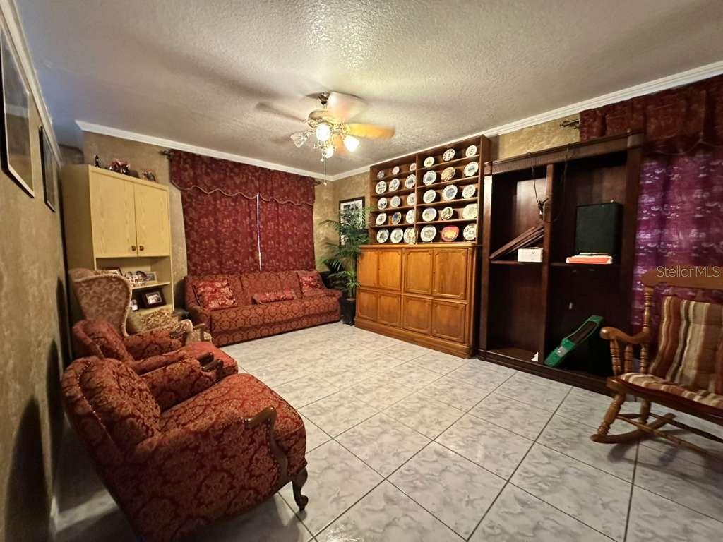 Image 5 of 27 For 607 Gaul Way