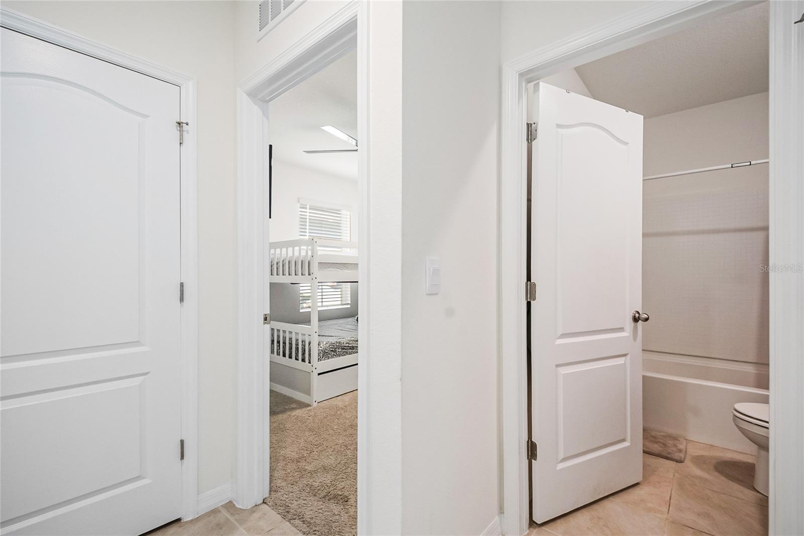 Image 11 of 37 For 1774 Walnut Creek Drive