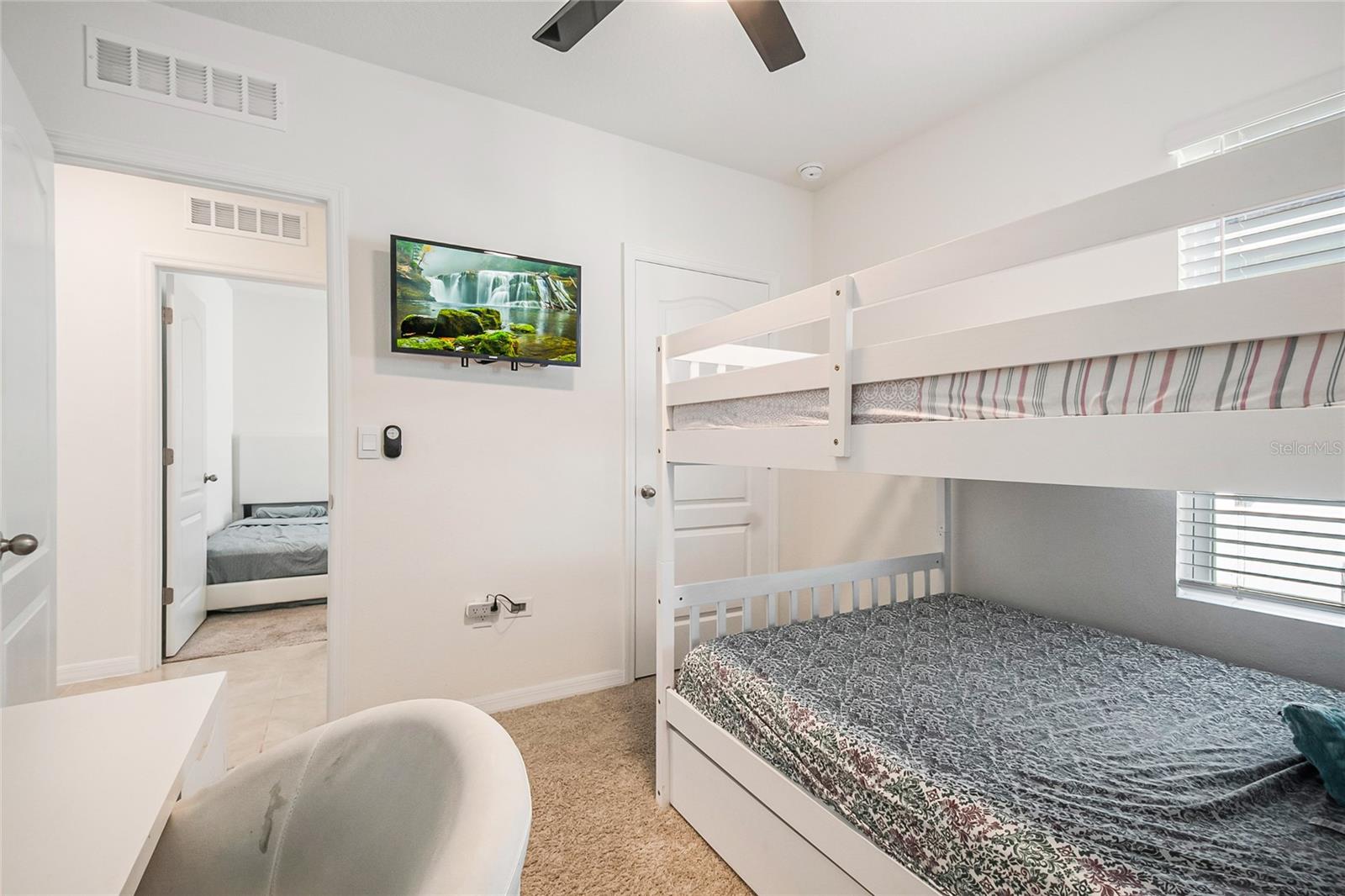 Image 13 of 37 For 1774 Walnut Creek Drive