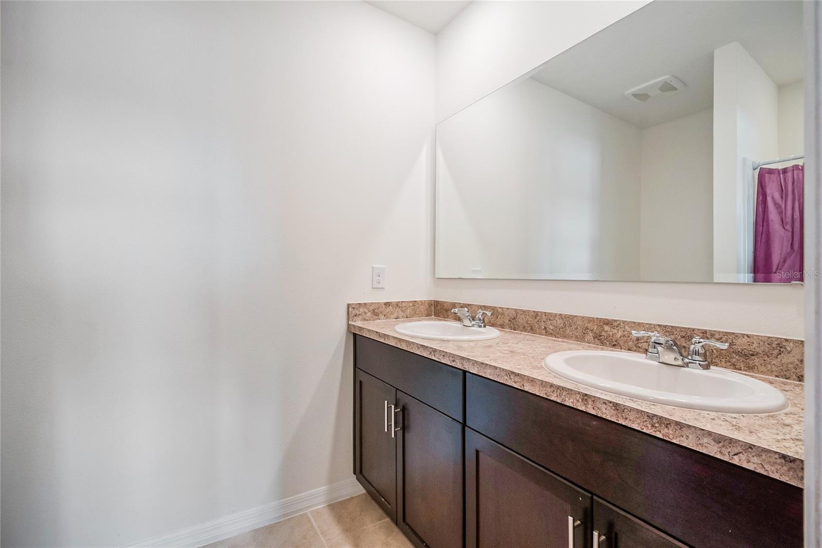 Image 24 of 37 For 1774 Walnut Creek Drive