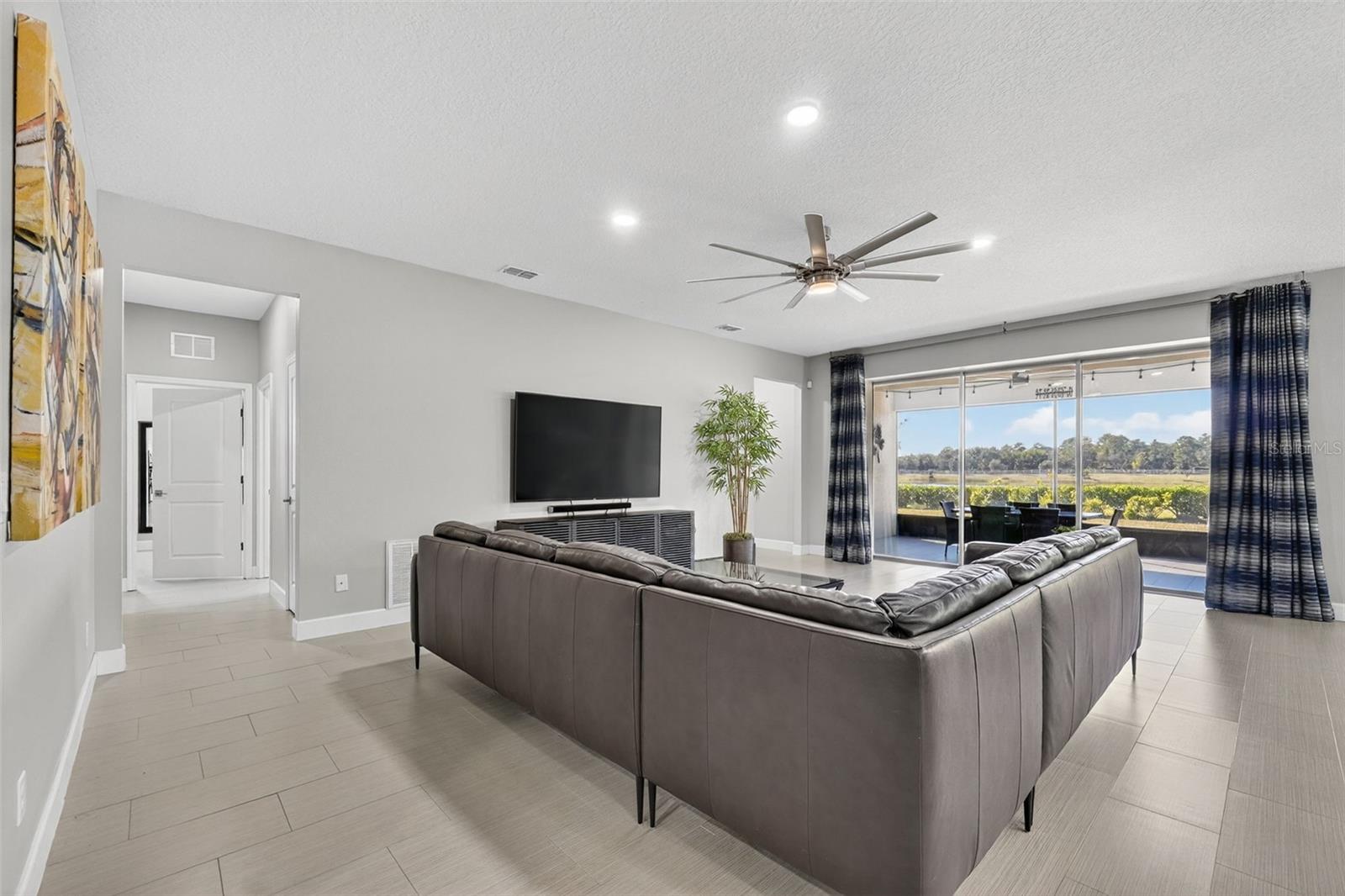 Image 12 of 100 For 2725 Matera Dr