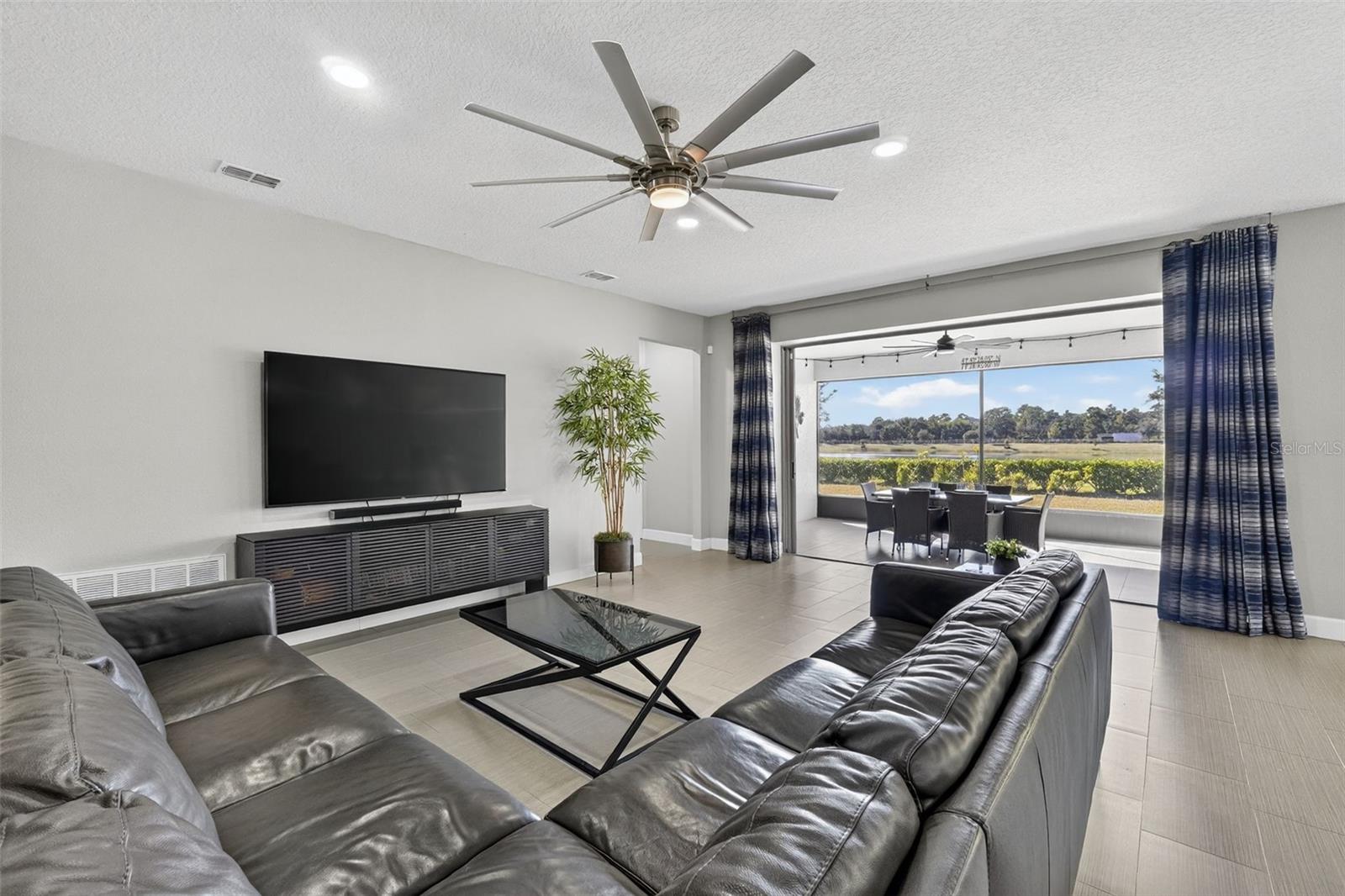 Image 13 of 100 For 2725 Matera Dr