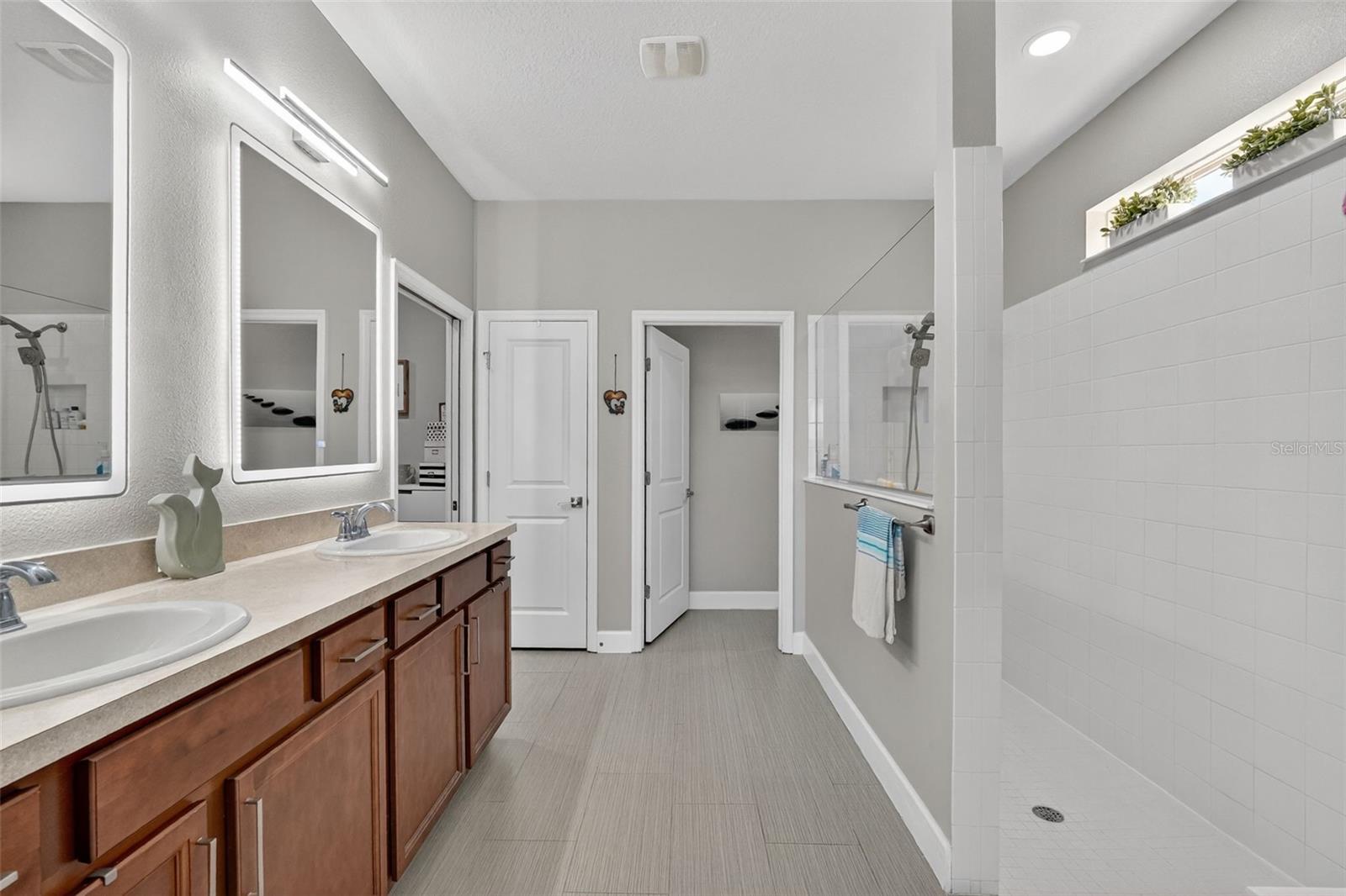 Image 47 of 100 For 2725 Matera Dr