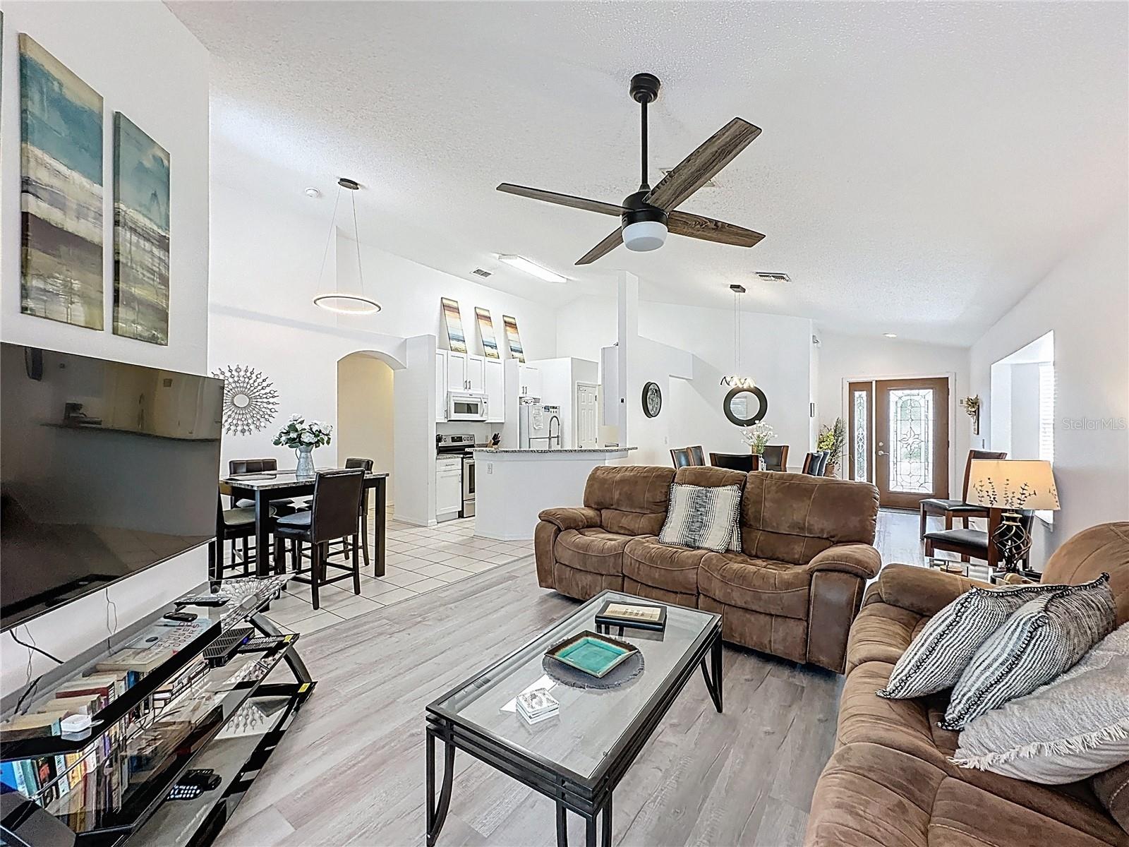 Image 10 of 67 For 1505 Gulf Vue Drive