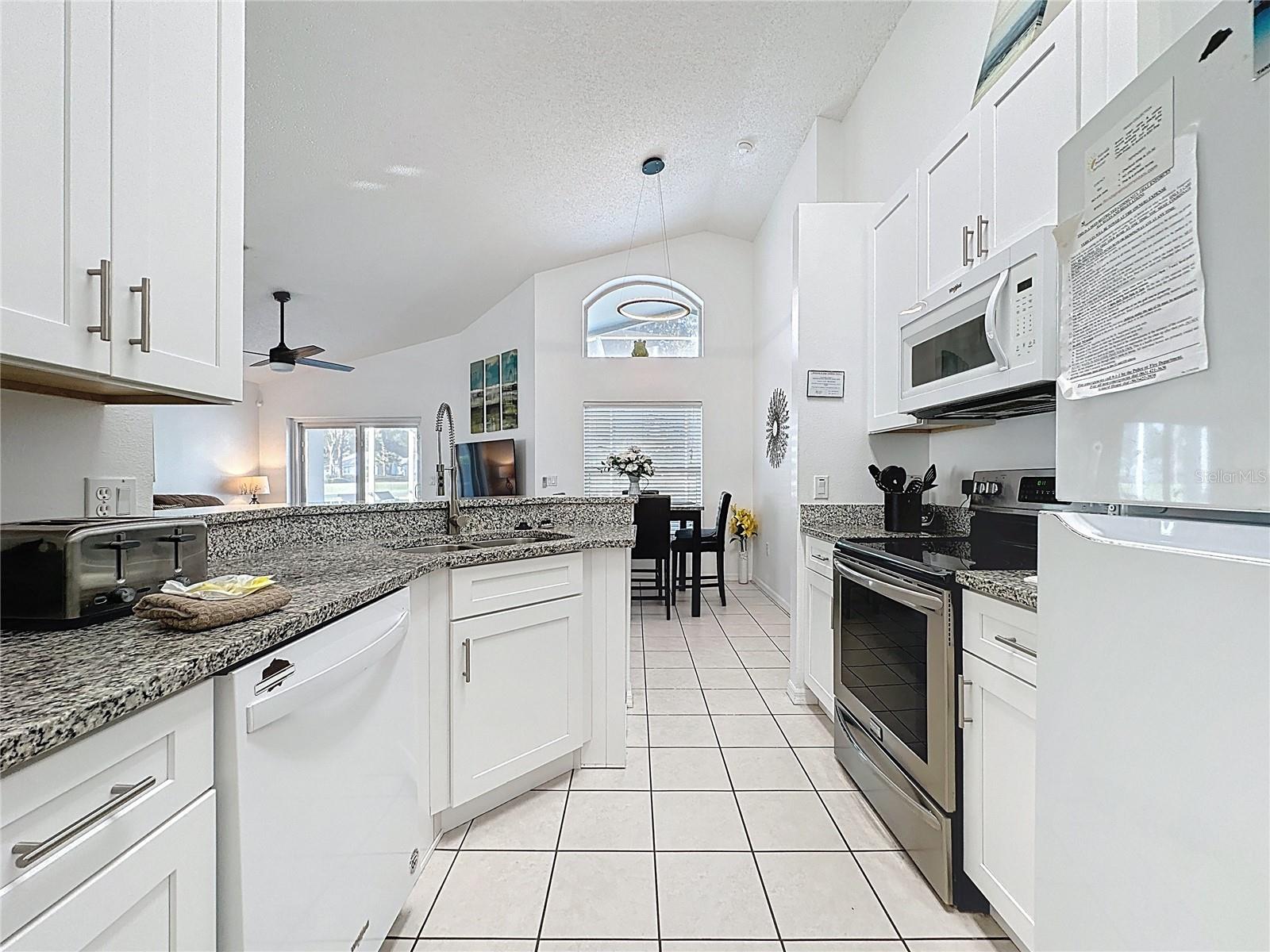 Image 14 of 67 For 1505 Gulf Vue Drive