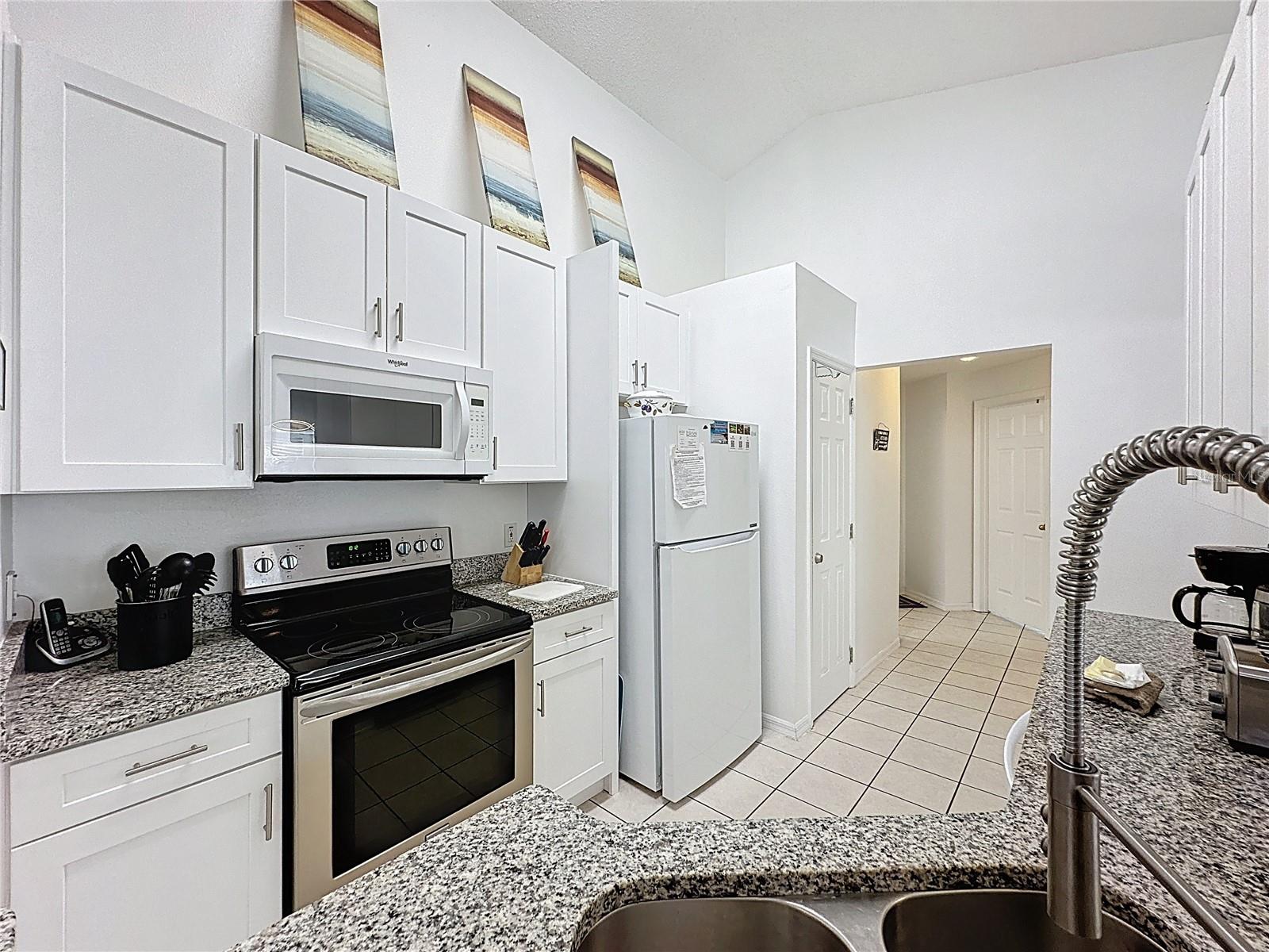 Image 15 of 67 For 1505 Gulf Vue Drive