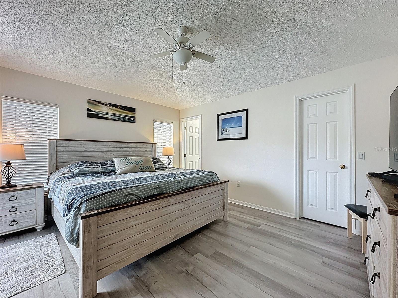 Image 24 of 67 For 1505 Gulf Vue Drive