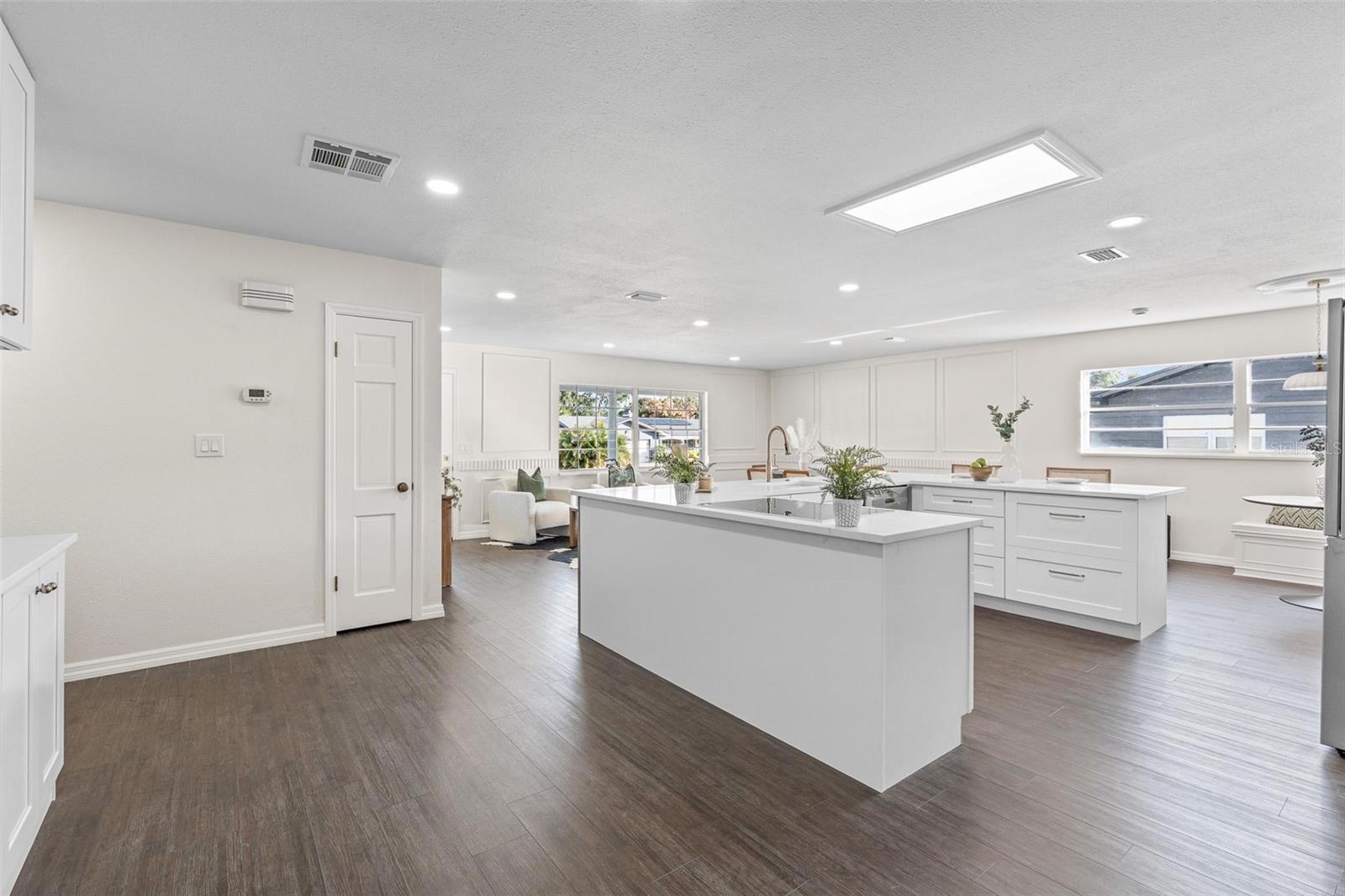 Image 10 of 49 For 812 Arlington Boulevard