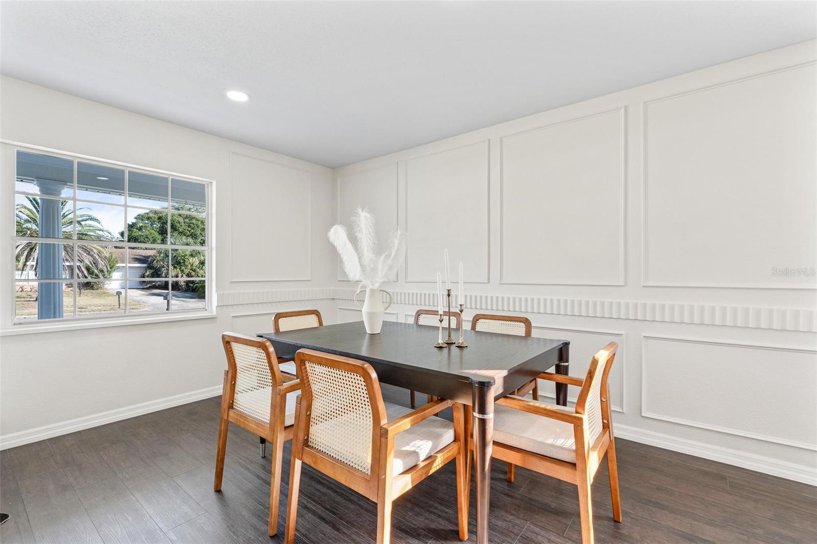 Image 17 of 49 For 812 Arlington Boulevard