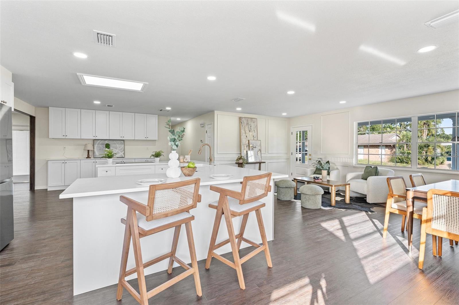 Image 20 of 49 For 812 Arlington Boulevard