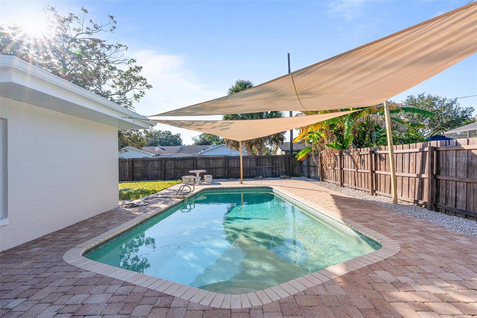 Image 37 of 49 For 812 Arlington Boulevard