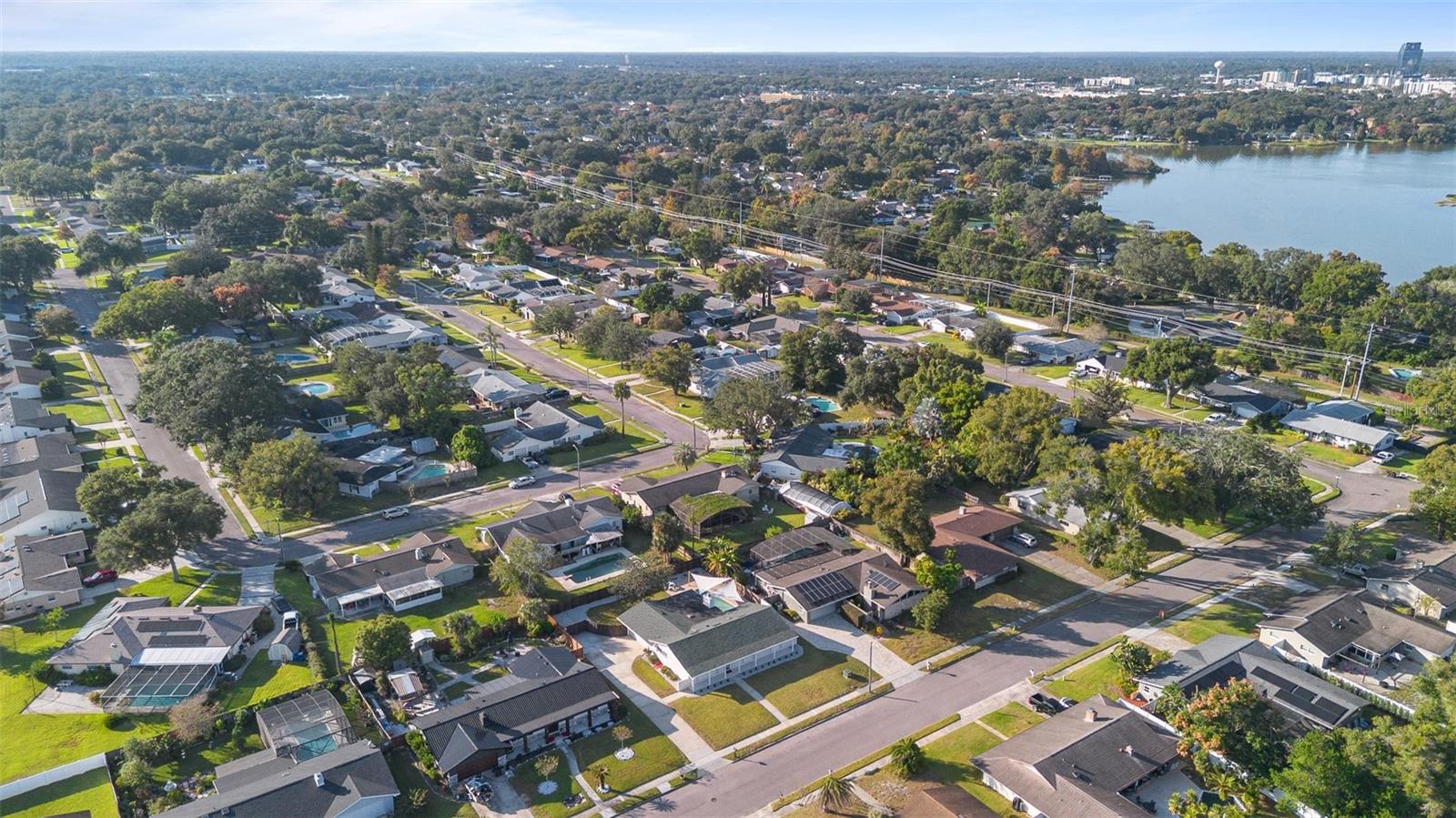 Image 41 of 49 For 812 Arlington Boulevard