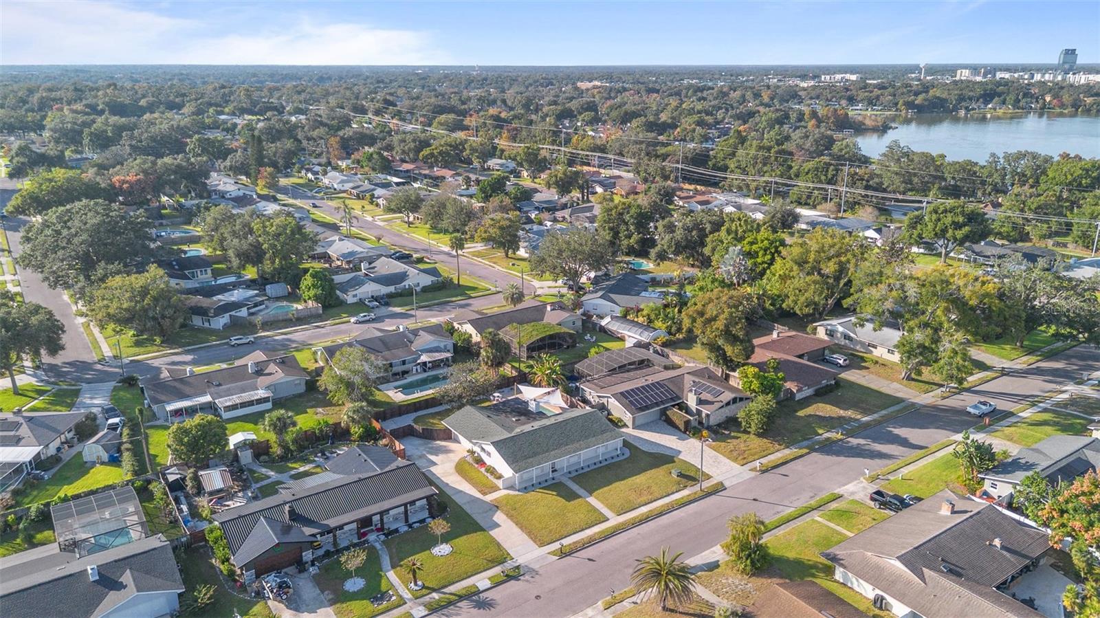 Image 43 of 49 For 812 Arlington Boulevard