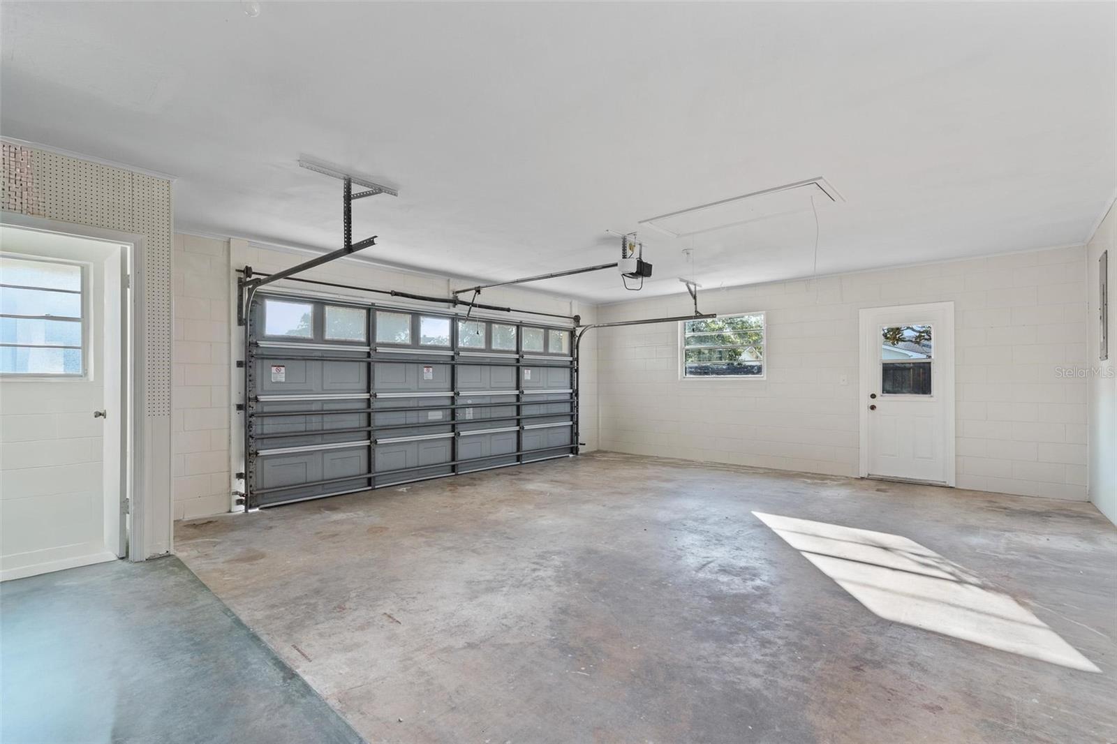 Image 49 of 49 For 812 Arlington Boulevard