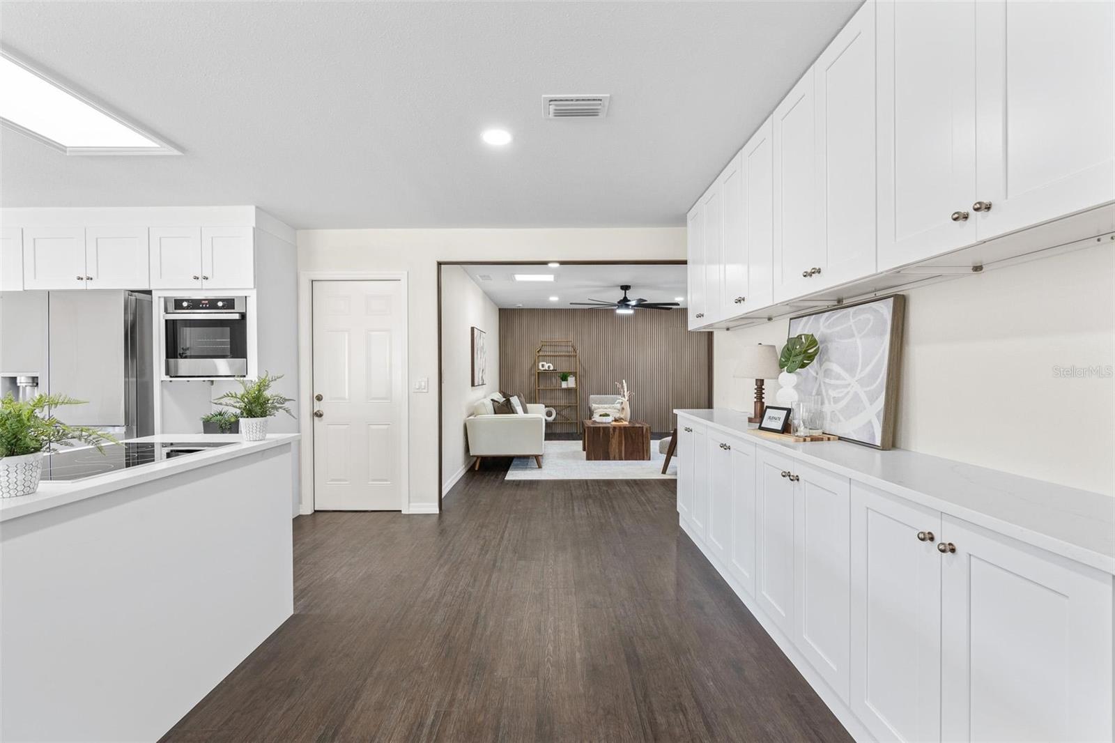 Image 7 of 49 For 812 Arlington Boulevard