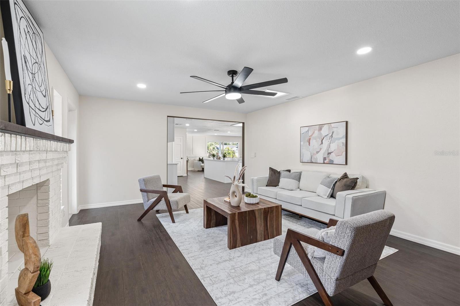 Image 8 of 49 For 812 Arlington Boulevard