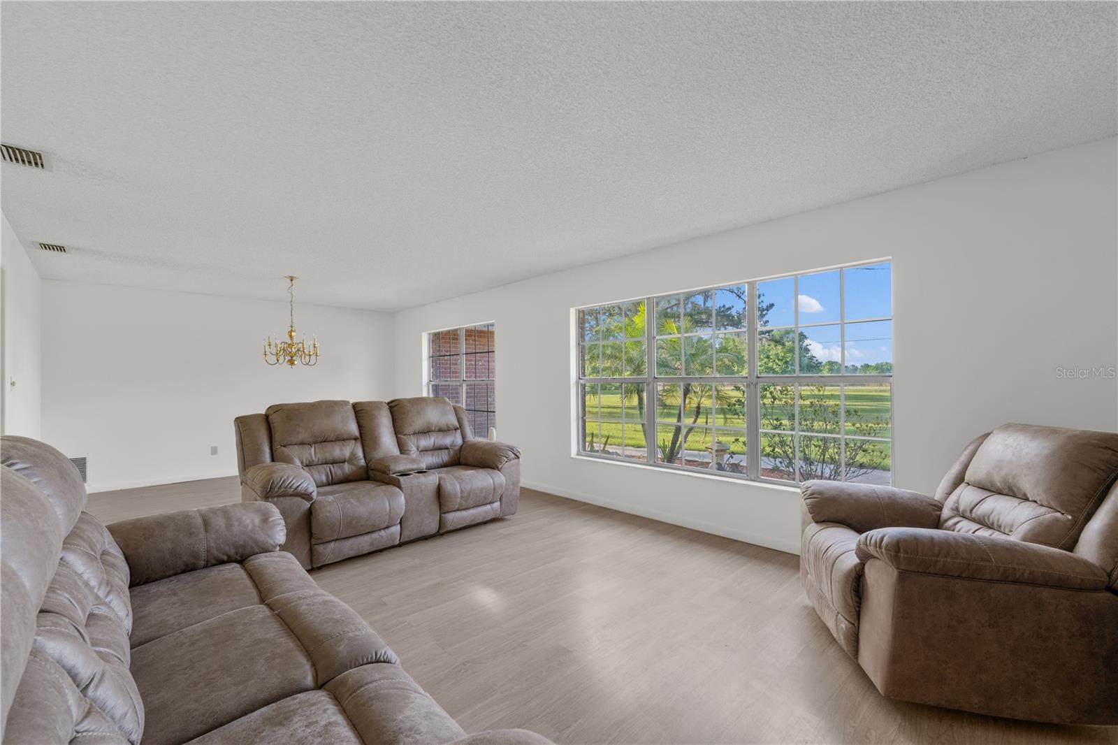 Image 4 of 31 For 4505 Kissimmee Park Road