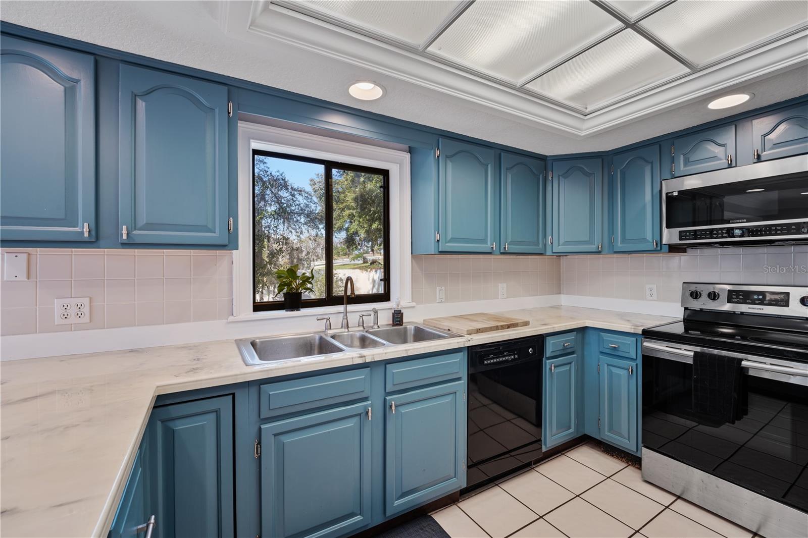 Image 31 of 50 For 11210 Elderberry Court