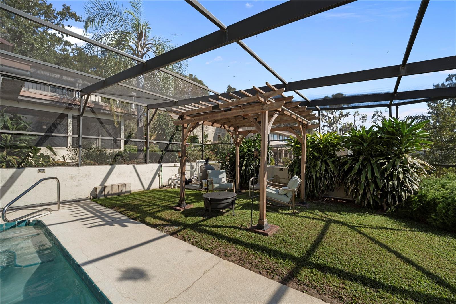 Image 38 of 50 For 11210 Elderberry Court