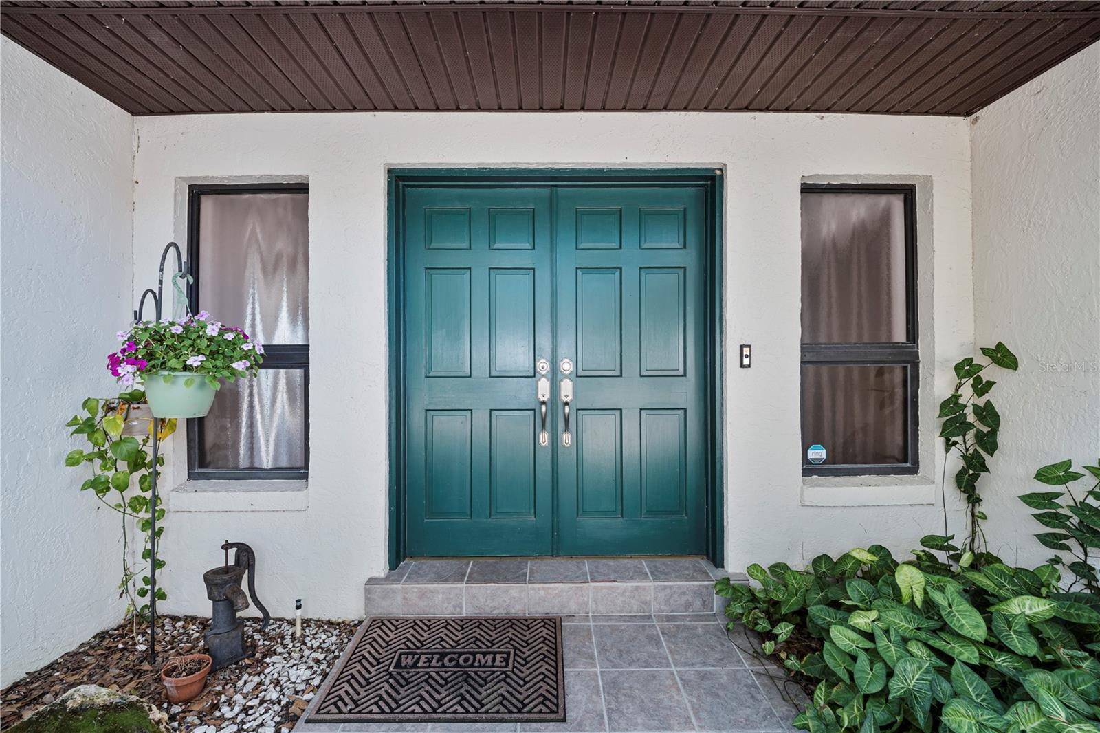 Image 4 of 50 For 11210 Elderberry Court