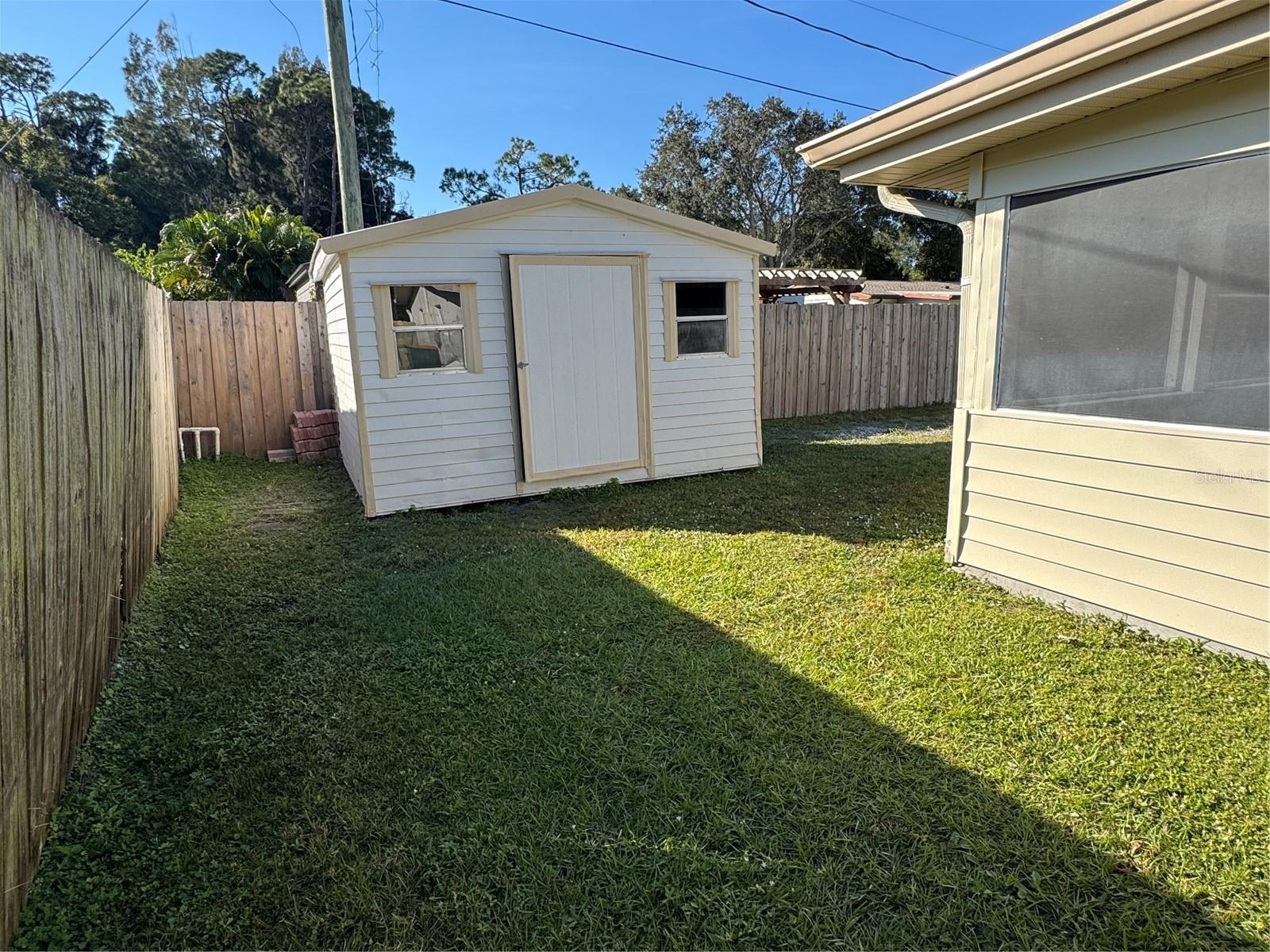 Image 24 of 25 For 2070 Seminole Boulevard