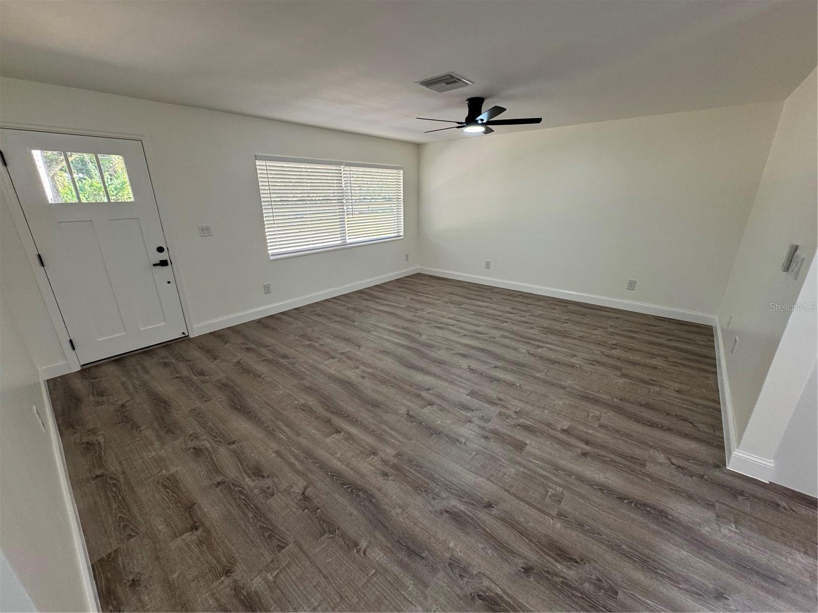 Image 3 of 25 For 2070 Seminole Boulevard