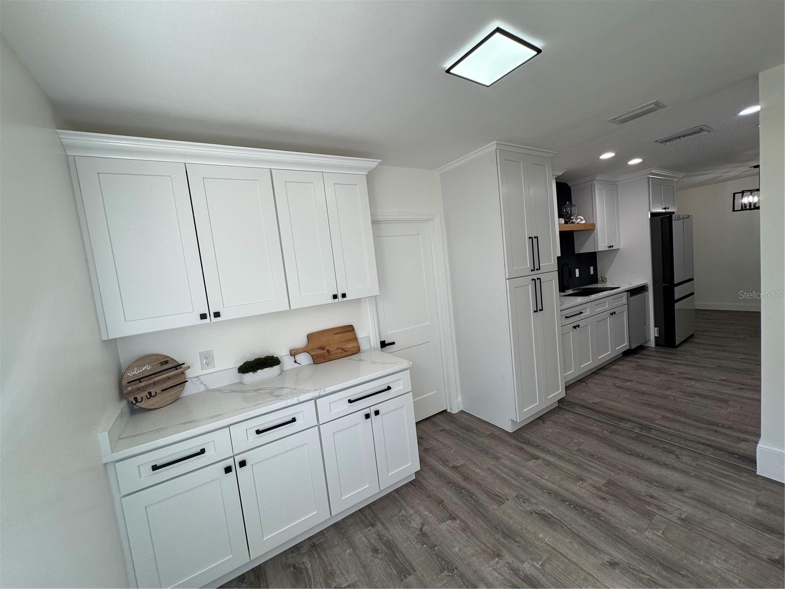 Image 6 of 25 For 2070 Seminole Boulevard