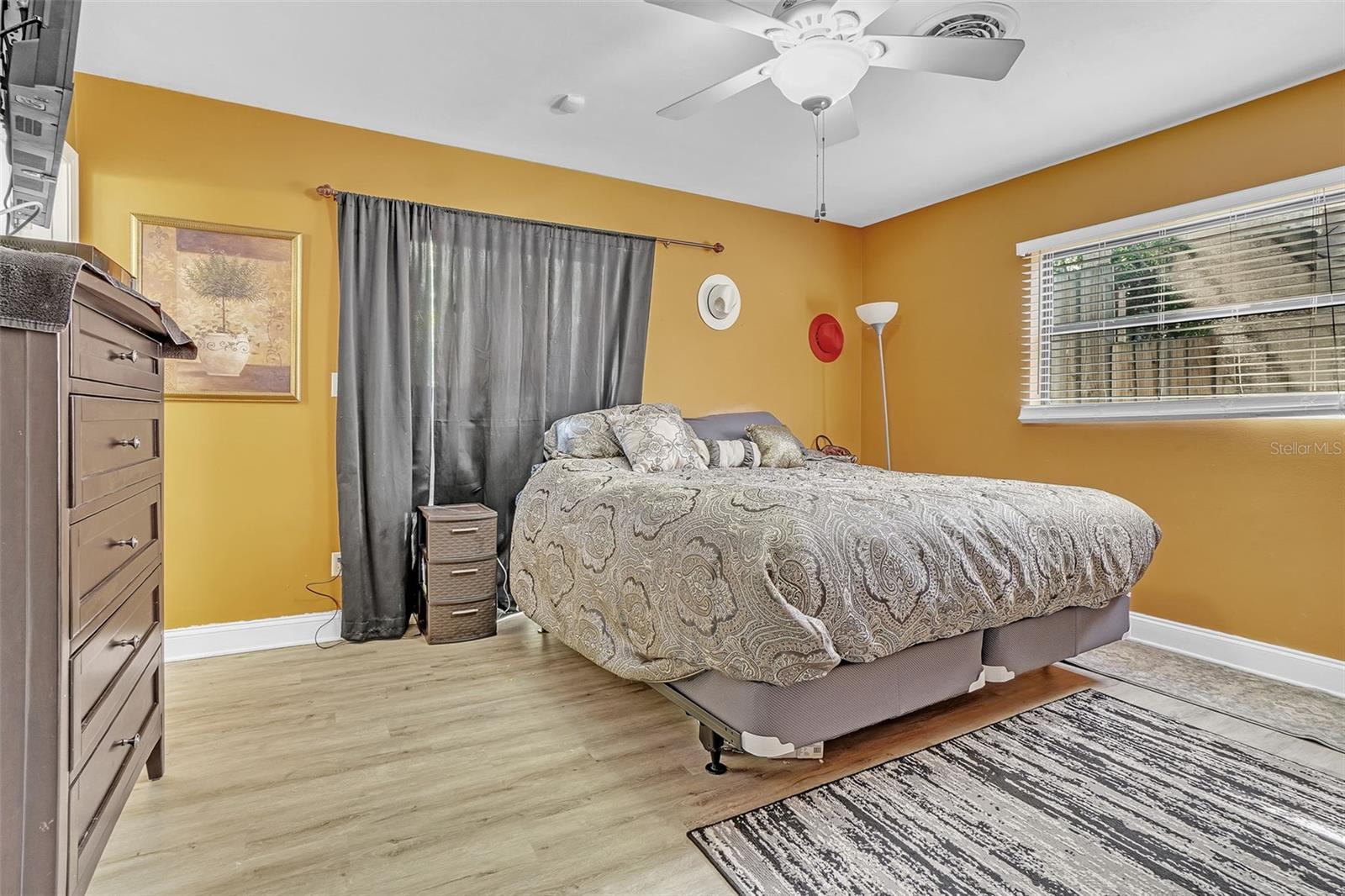 Image 19 of 28 For 5643 Satel Drive