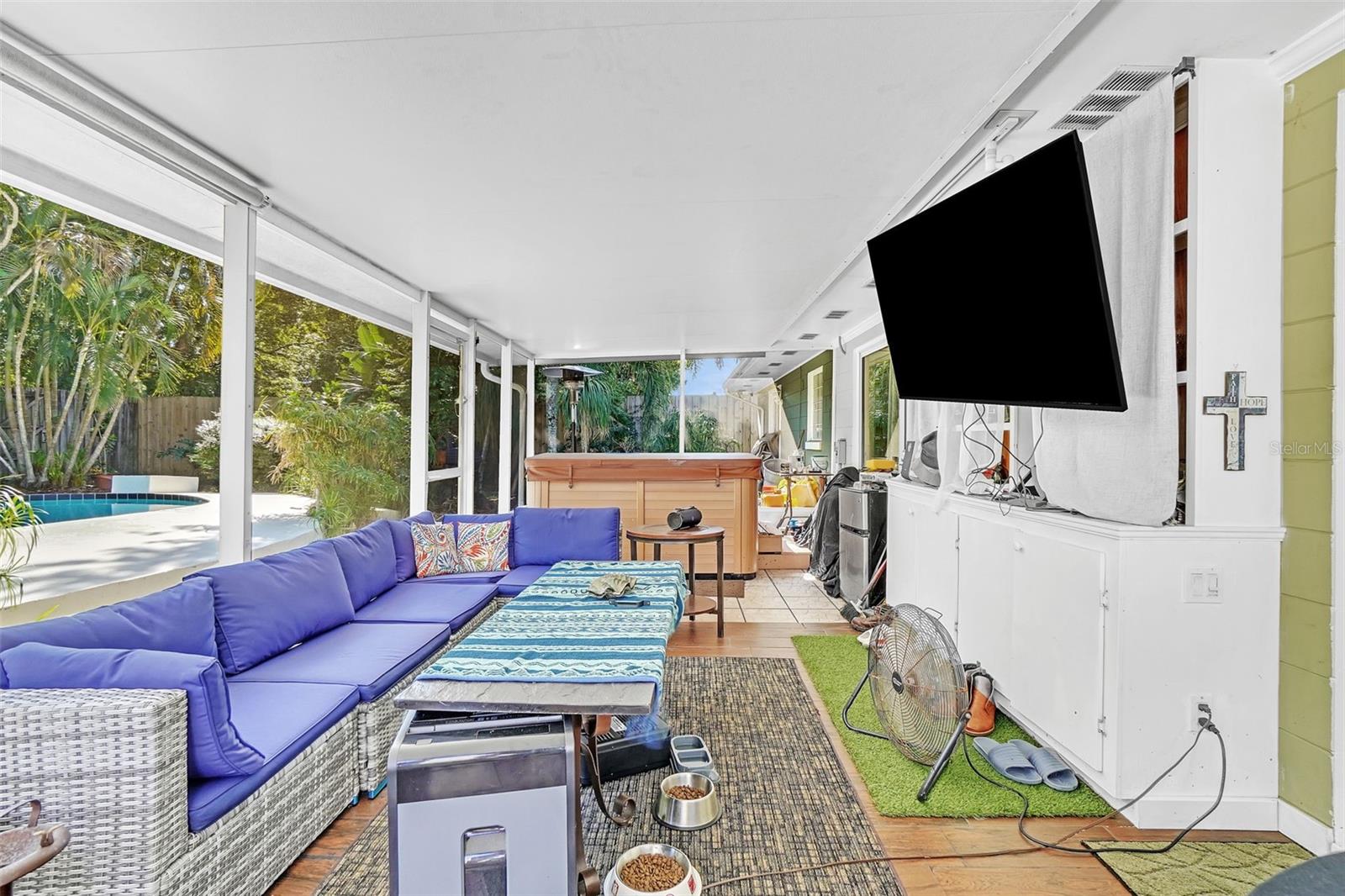 Image 26 of 28 For 5643 Satel Drive