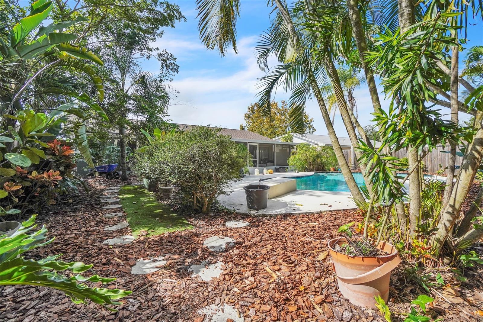 Image 6 of 28 For 5643 Satel Drive