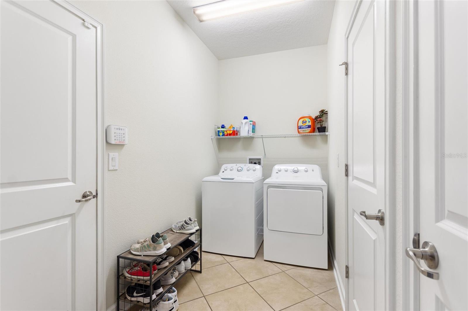 Image 28 of 60 For 1414 Clubman Dr