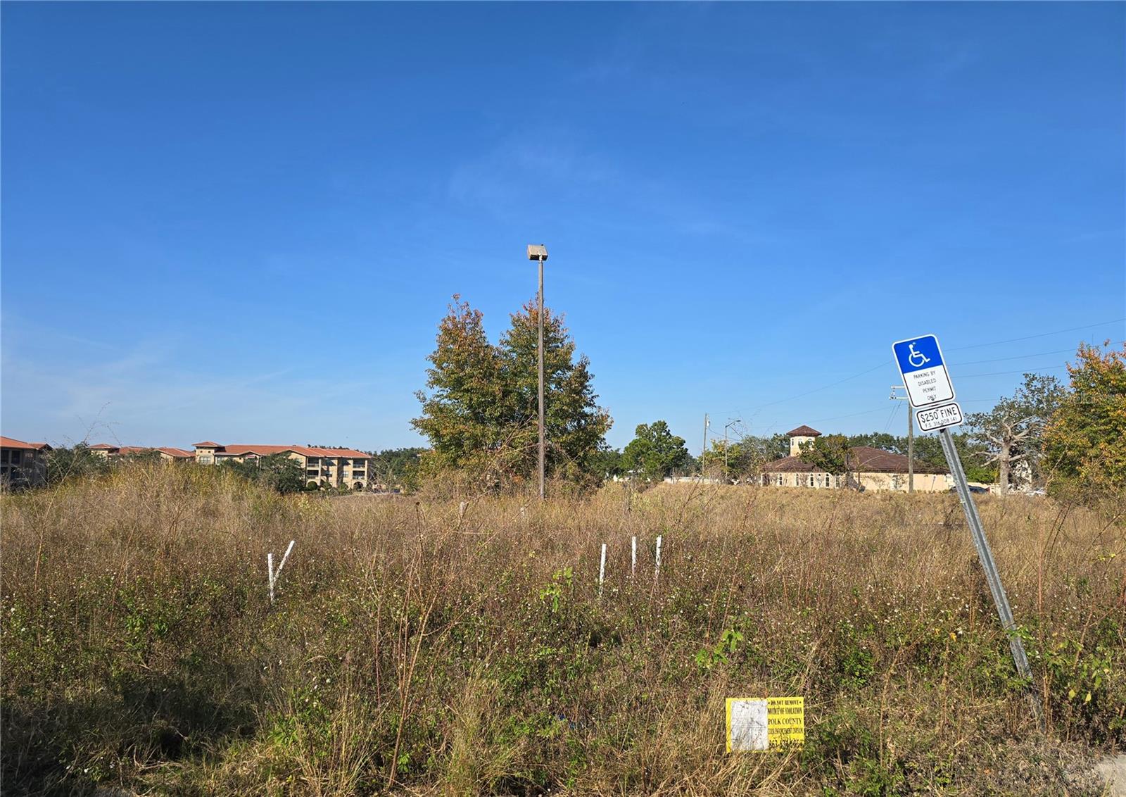 Image 8 of 11 For 821 Retreat Boulevard 102