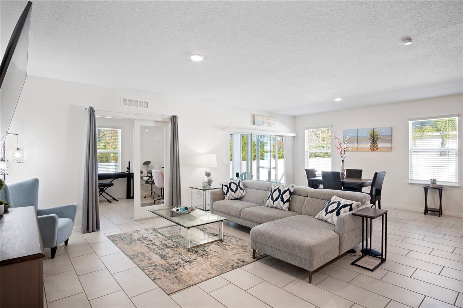 Image 20 of 44 For 15155 Silver Eagle Road