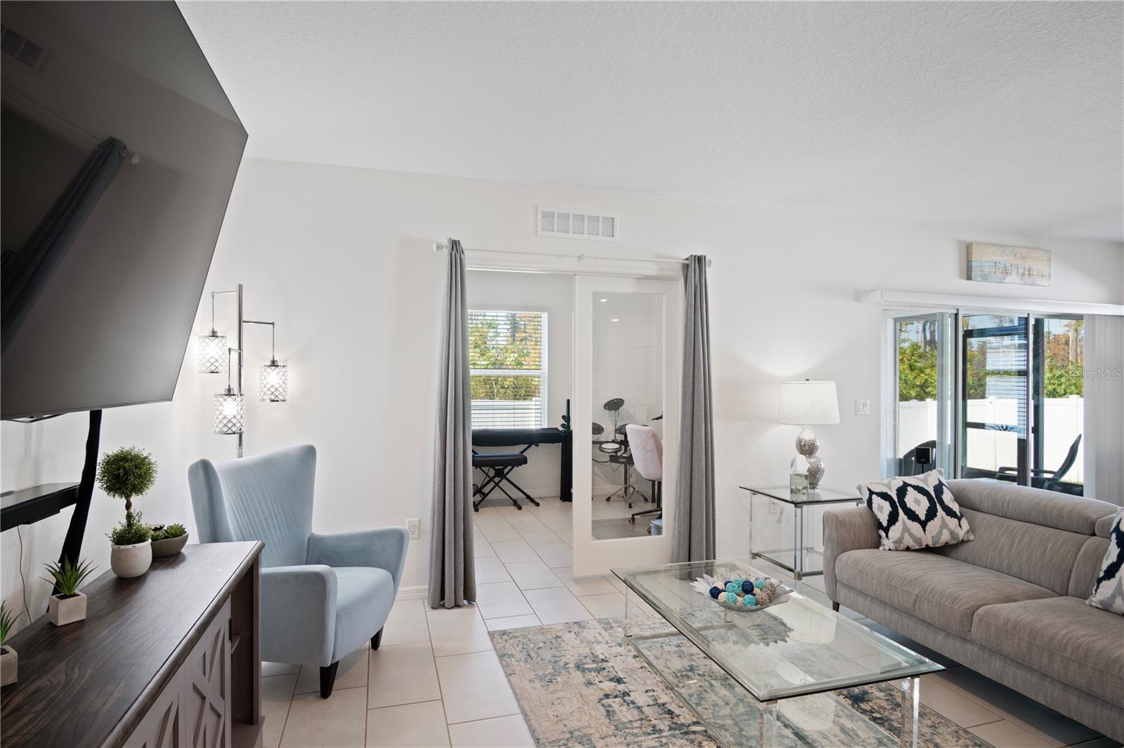 Image 22 of 44 For 15155 Silver Eagle Road