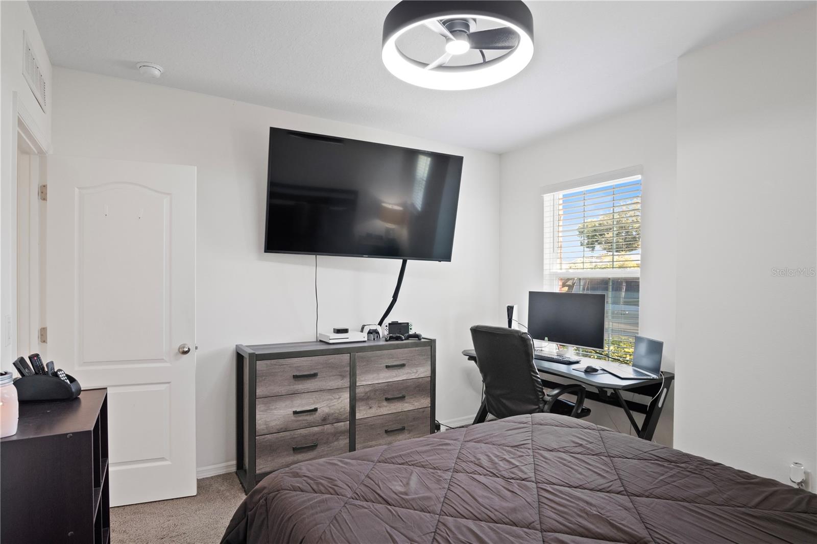 Image 7 of 44 For 15155 Silver Eagle Road