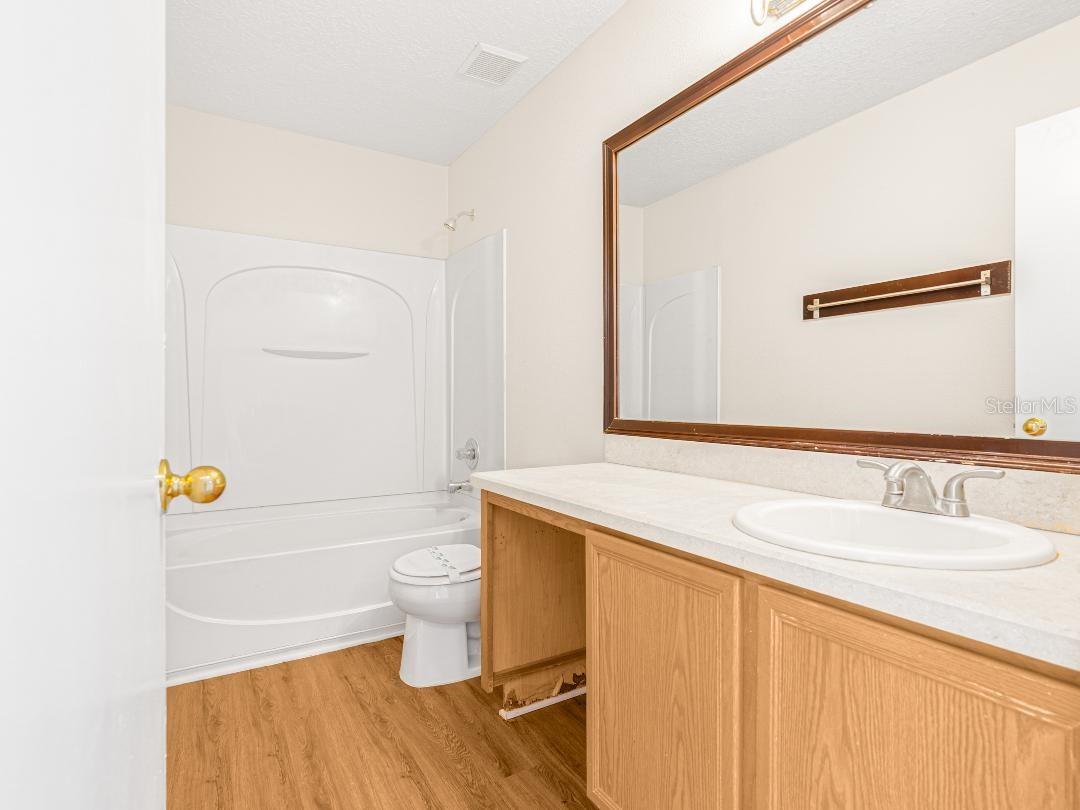 Image 13 of 26 For 411 Manitoba Drive