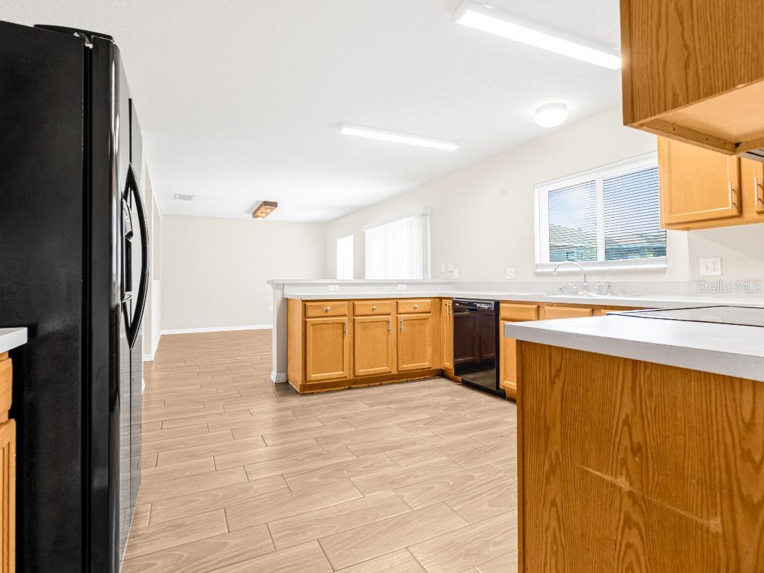 Image 6 of 26 For 411 Manitoba Drive