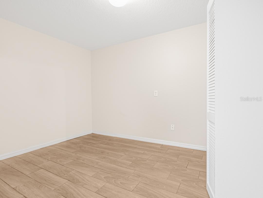 Image 8 of 26 For 411 Manitoba Drive