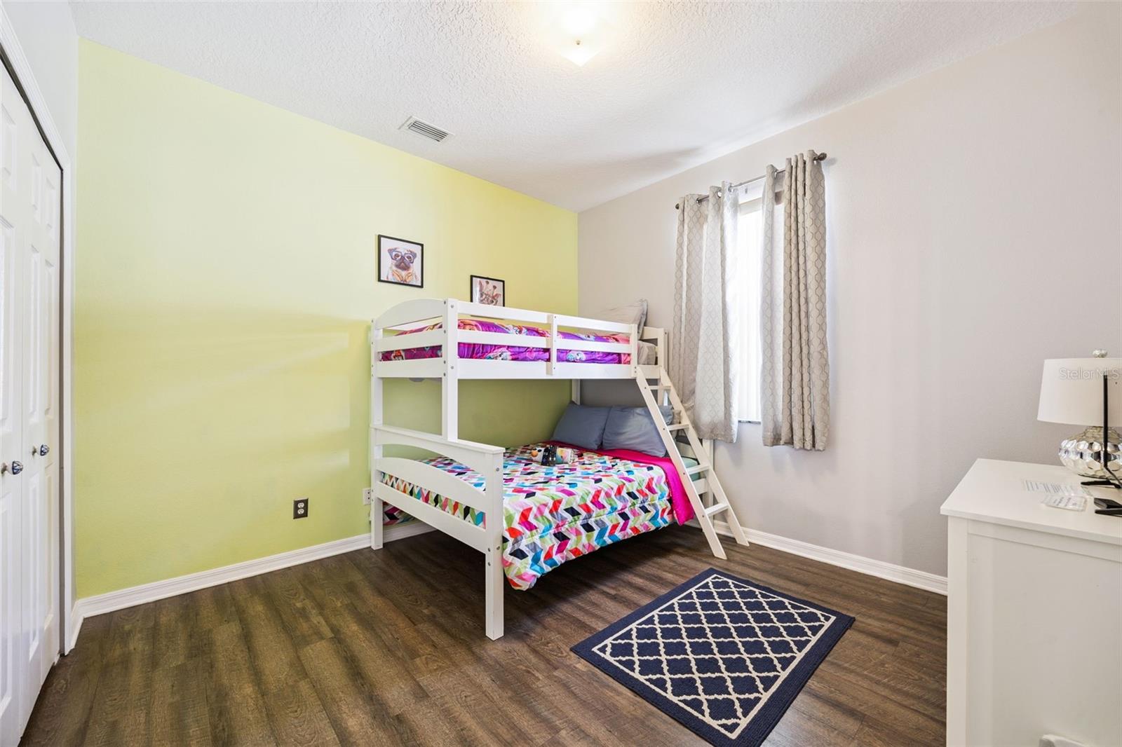 Image 19 of 39 For 142 Plumoso Loop