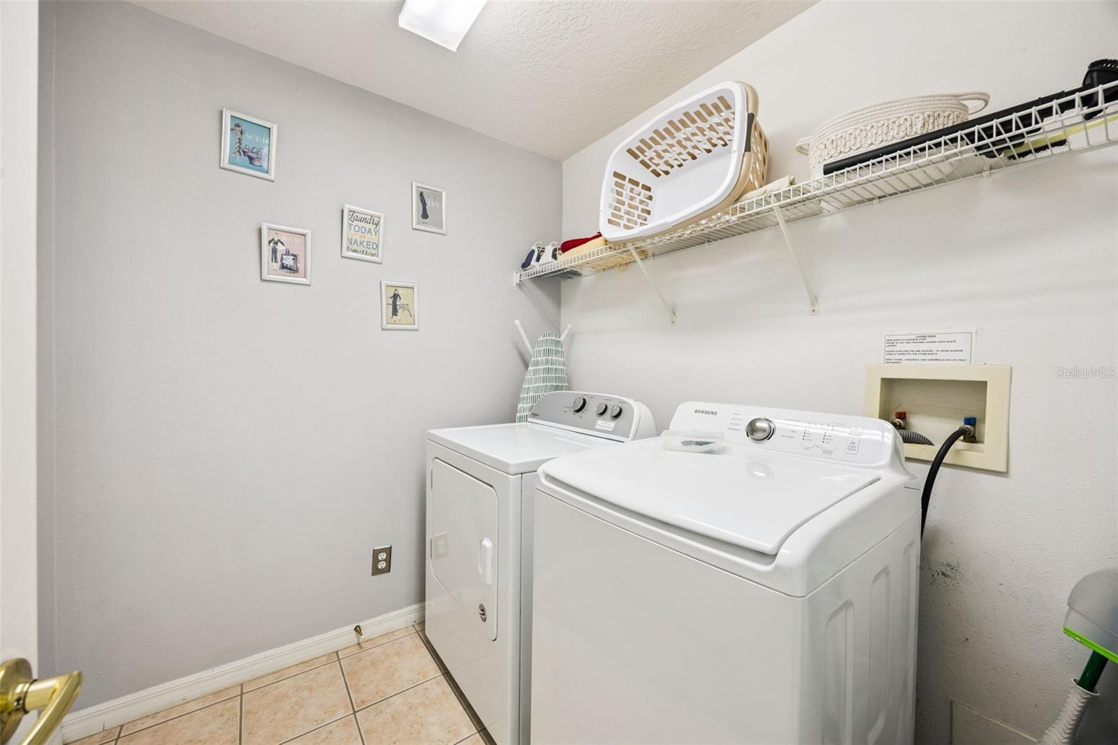 Image 23 of 39 For 142 Plumoso Loop