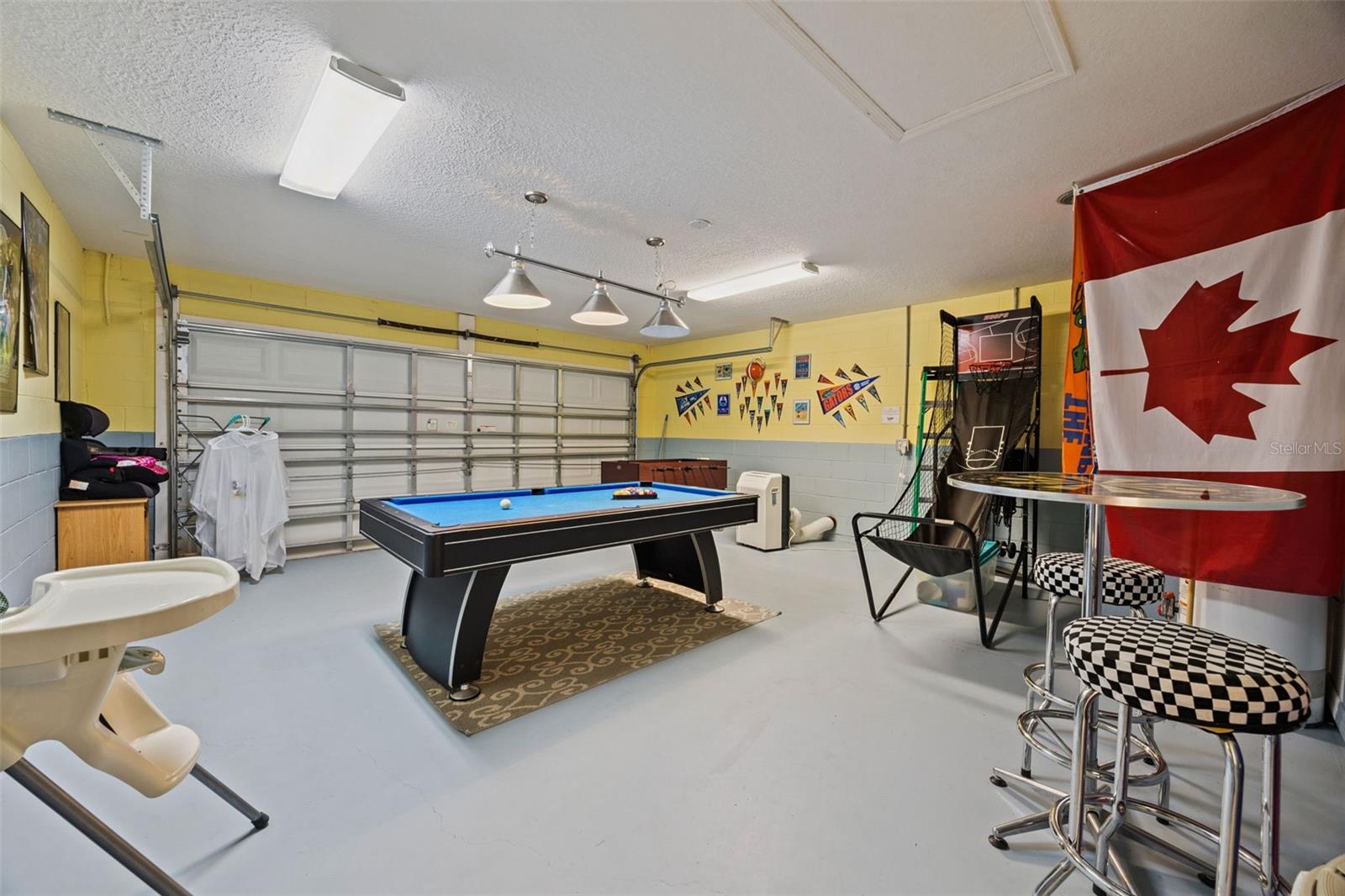 Image 24 of 39 For 142 Plumoso Loop